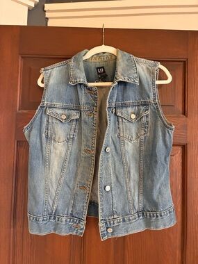 GAP Denim Jacket in Light Blue Wash